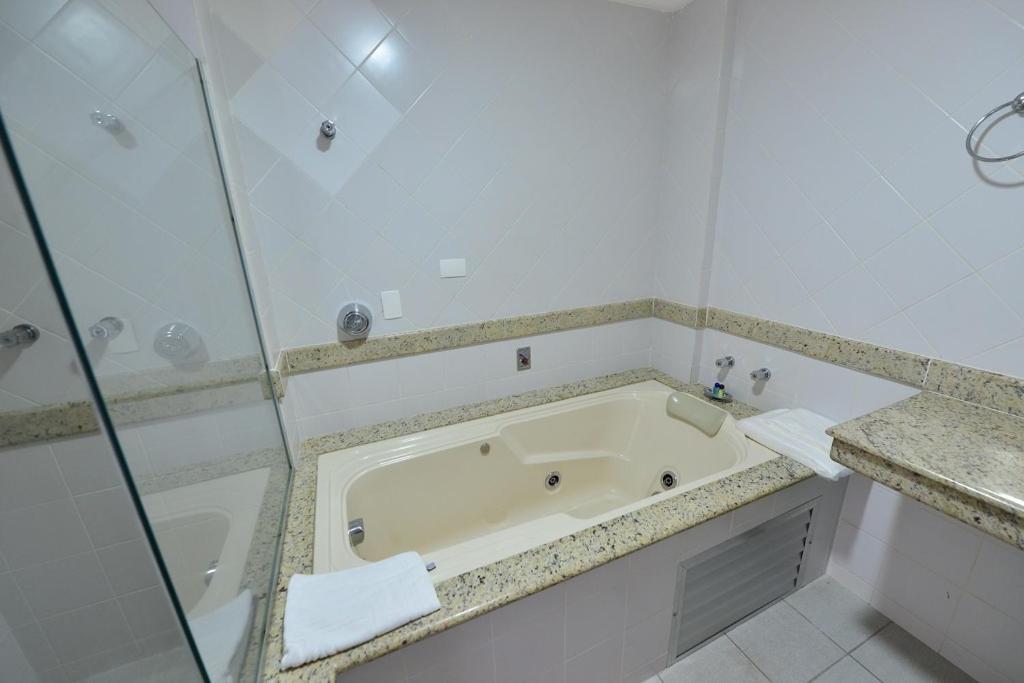 Vind'S Plaza Hotel Caratinga Exterior foto